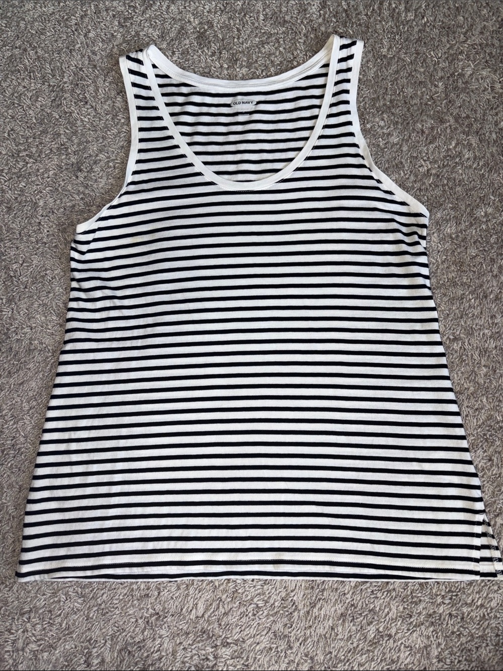 Old Navy Black and White Stripe Scoop Neck Tank everywhere fit.